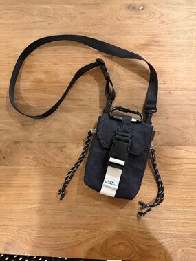 APC Treck Neck Pouch